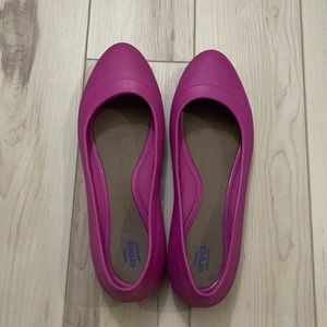 Crocs pink slip on flats comforter shoes for work size 9w